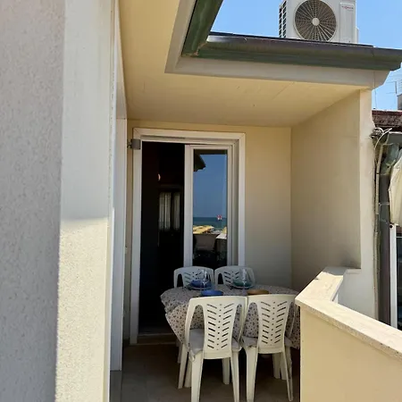 公寓 Perla Viareggina - Sul Mare Con Terrazzo