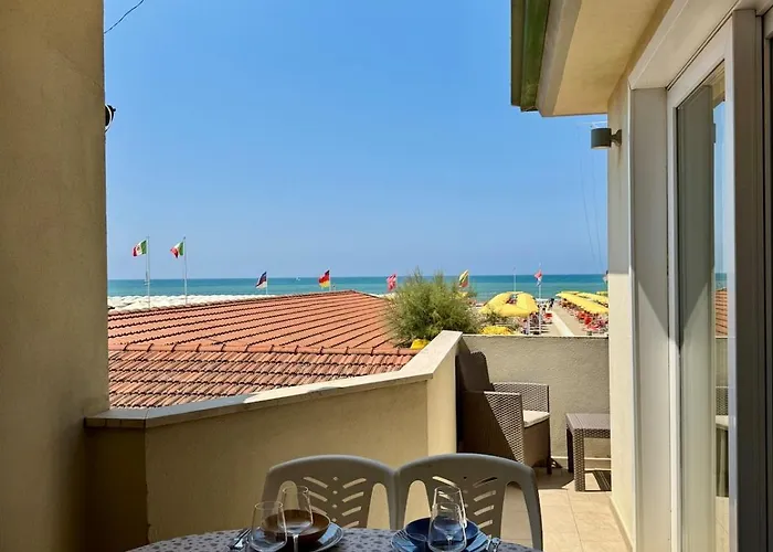 Perla Viareggina - Sul Mare Con Terrazzo Viareggio