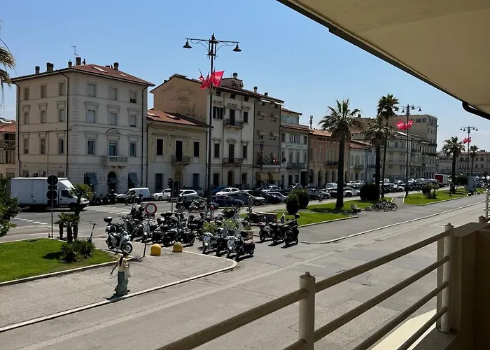 Perla Viareggina - Sul Mare Con Terrazzo *
